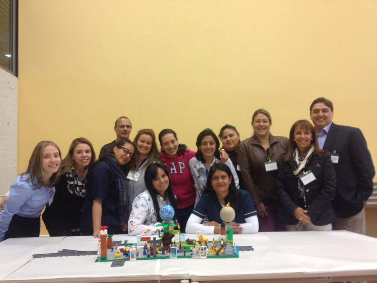 Fundación San Mauricio construyendo propósito (2016). Con María Victoria Niño CEO de Rafael - Centro de contención emocional.