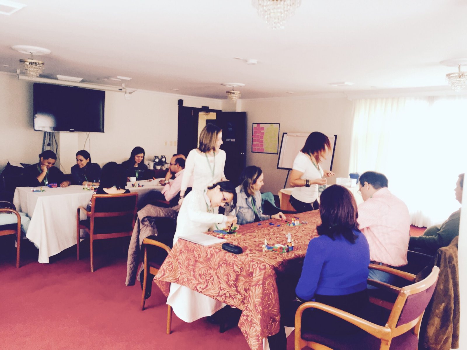 Integrando misión de vida y trabajo. Club de abogados (2018) Con María Victoria Niño CEO de Rafael - Centro de contención emocional